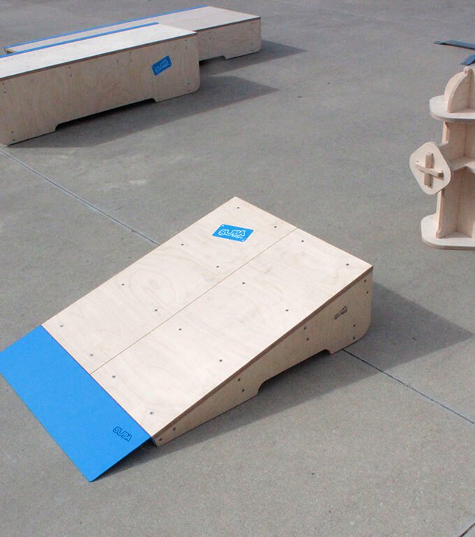 KICKERS RAMP